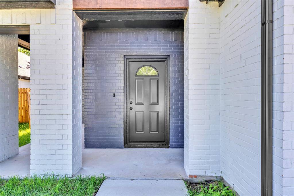 305 Pemberton Street, White Settlement, TX 76108