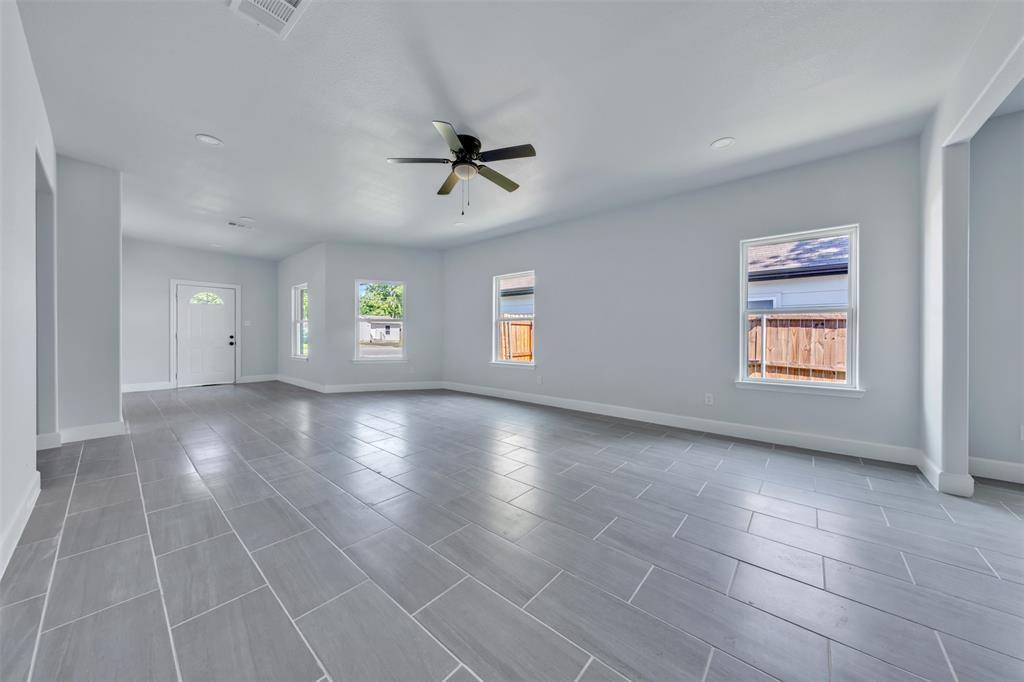 305 Pemberton Street, White Settlement, TX 76108