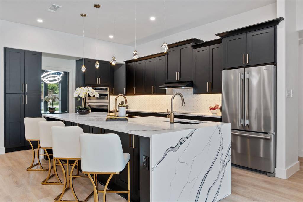 6606 Sawmill Road, Dallas, TX 75252