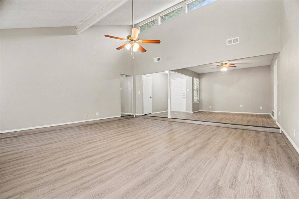 1562 Tiffany Forest Lane, Grapevine, TX 76051