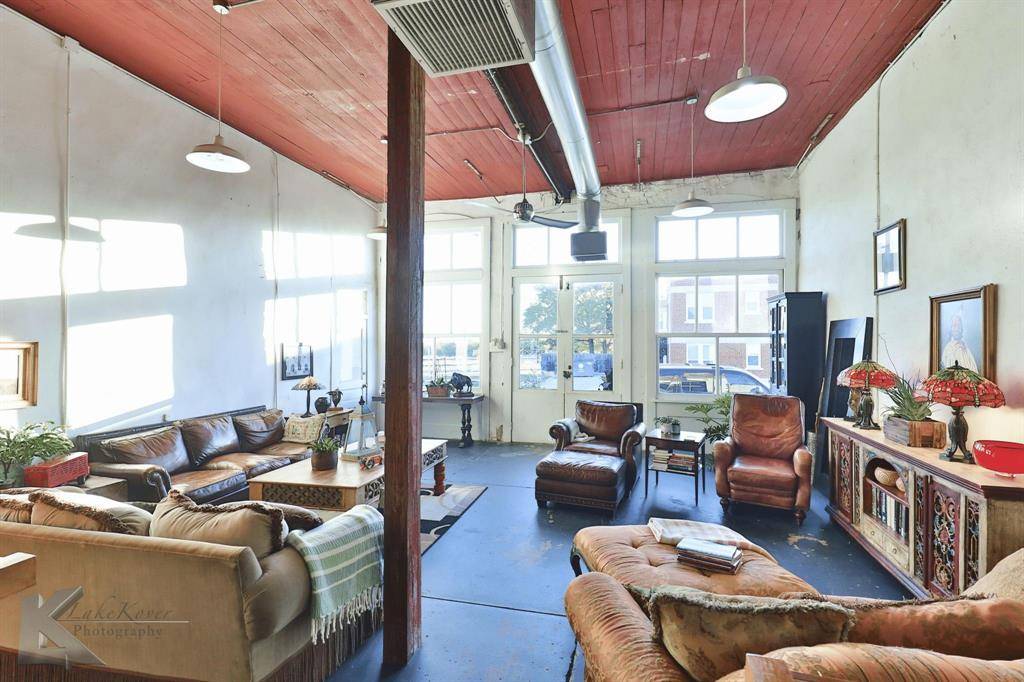 306 Conrad Hilton St Boulevard, Cisco, TX 76437