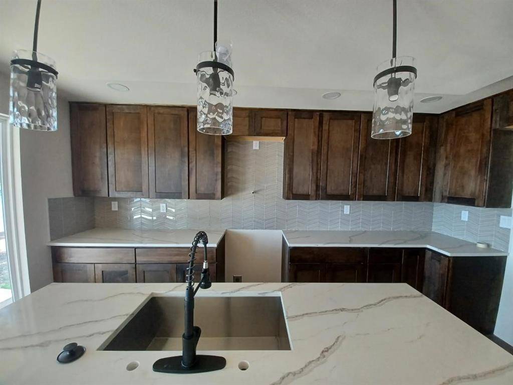 160 Oak Hills, Mabank, TX 75156