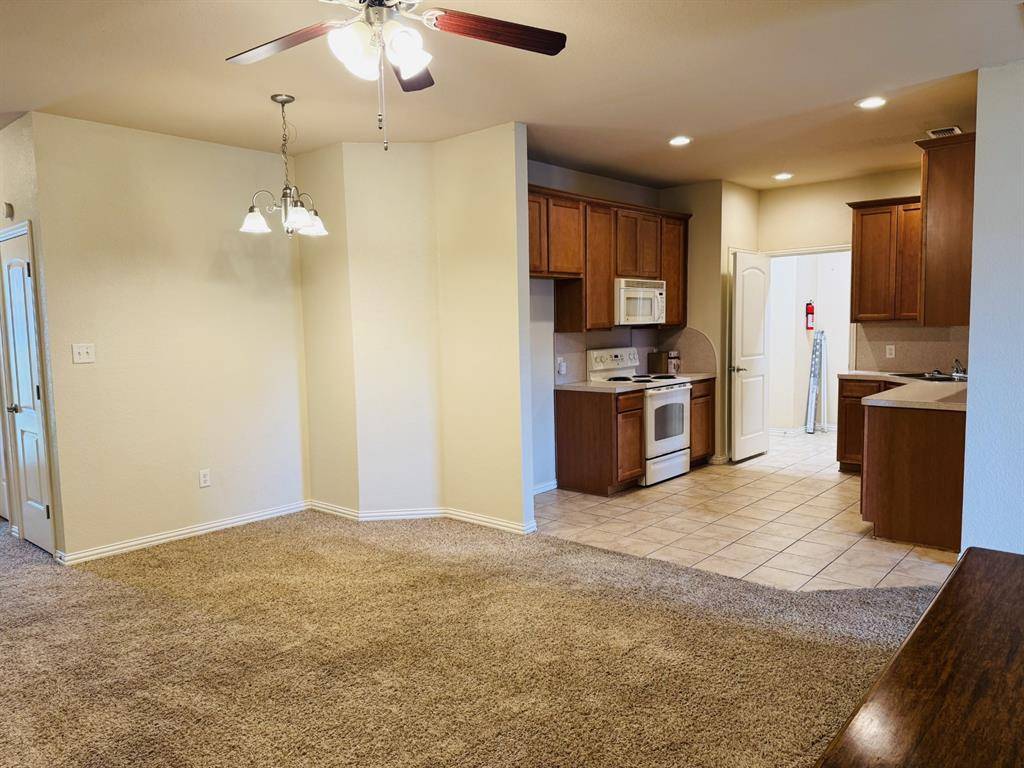 1627 Summer Hill Court, Granbury, TX 76049