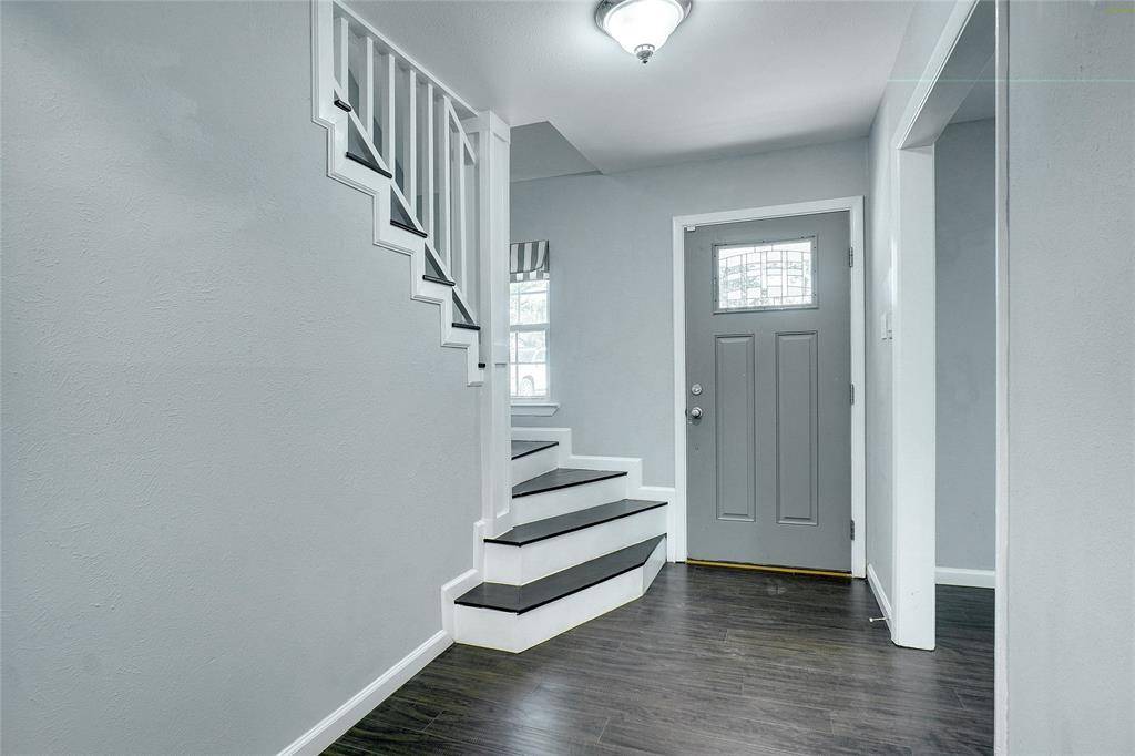 1104 Shady Pine Court, Bedford, TX 76021