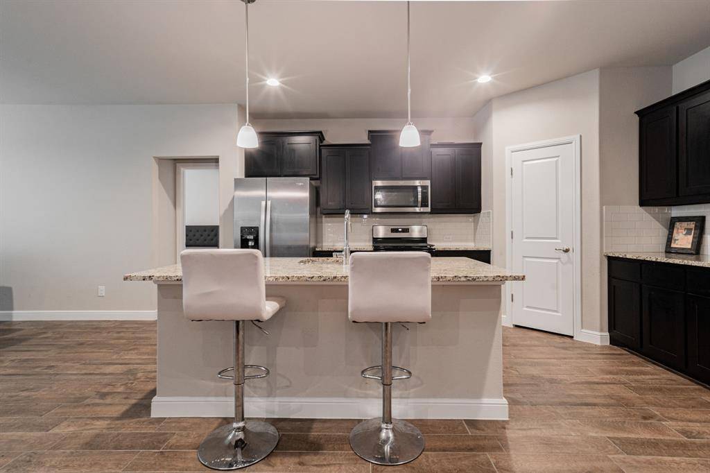 1229 Windsong Drive, Cedar Hill, TX 75104