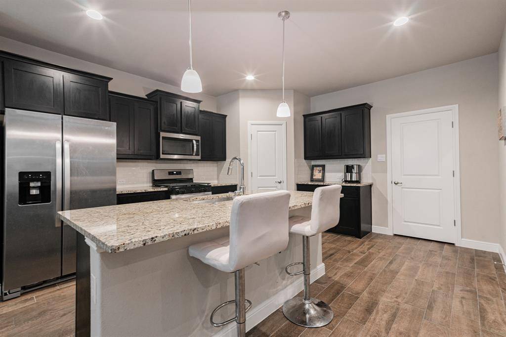 1229 Windsong Drive, Cedar Hill, TX 75104