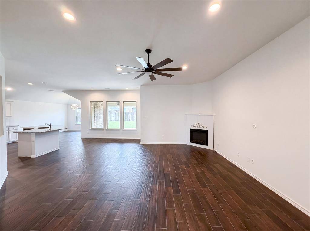 1631 Glade Meadows Drive, Burleson, TX 76058