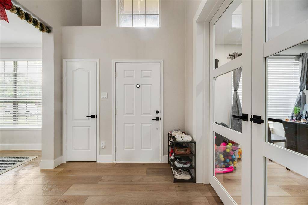 472 Round Rock Road, Cedar Hill, TX 75104