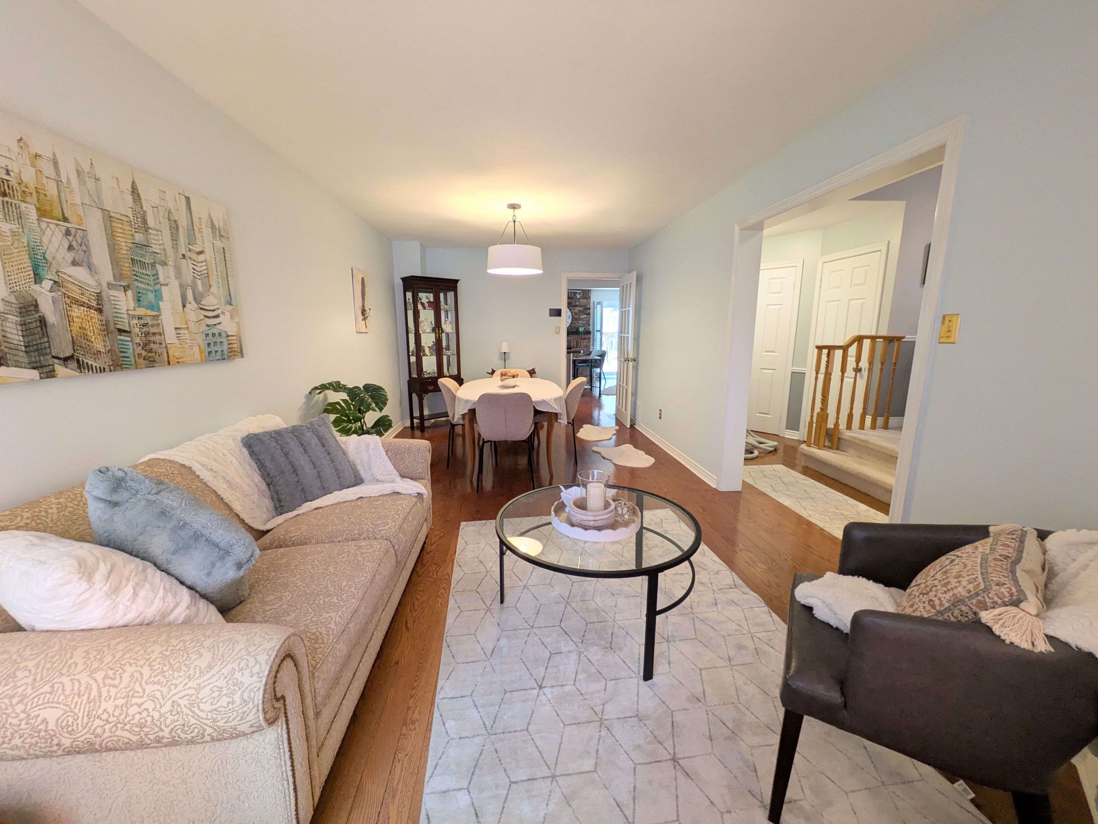 2096 Blacksmith LN, Oakville, ON L6M 3A3