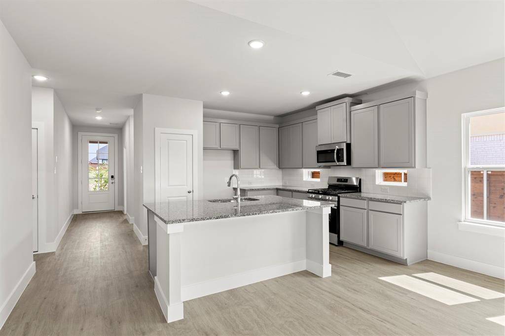 2020 Jasper Meadows, Mesquite, TX 75181