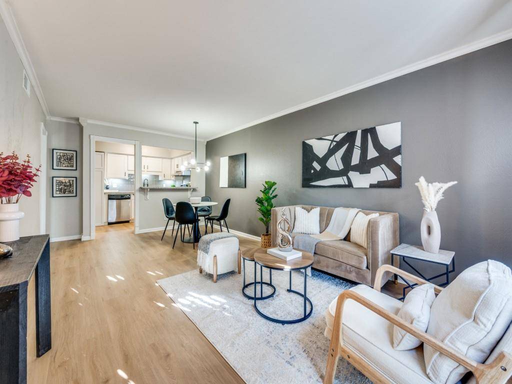 5212 Fleetwood Oaks Avenue #202, Dallas, TX 75235