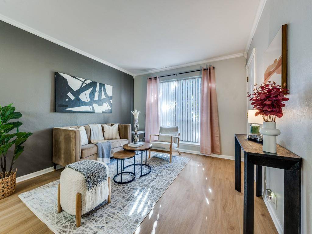 5212 Fleetwood Oaks Avenue #202, Dallas, TX 75235