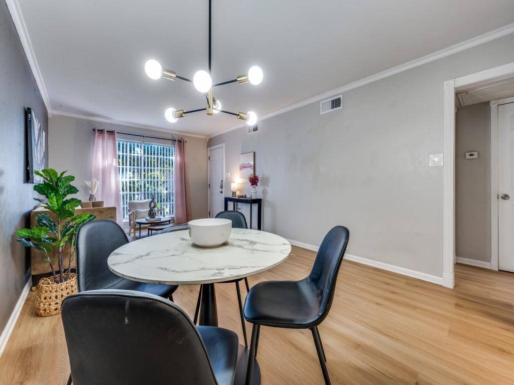 5212 Fleetwood Oaks Avenue #202, Dallas, TX 75235