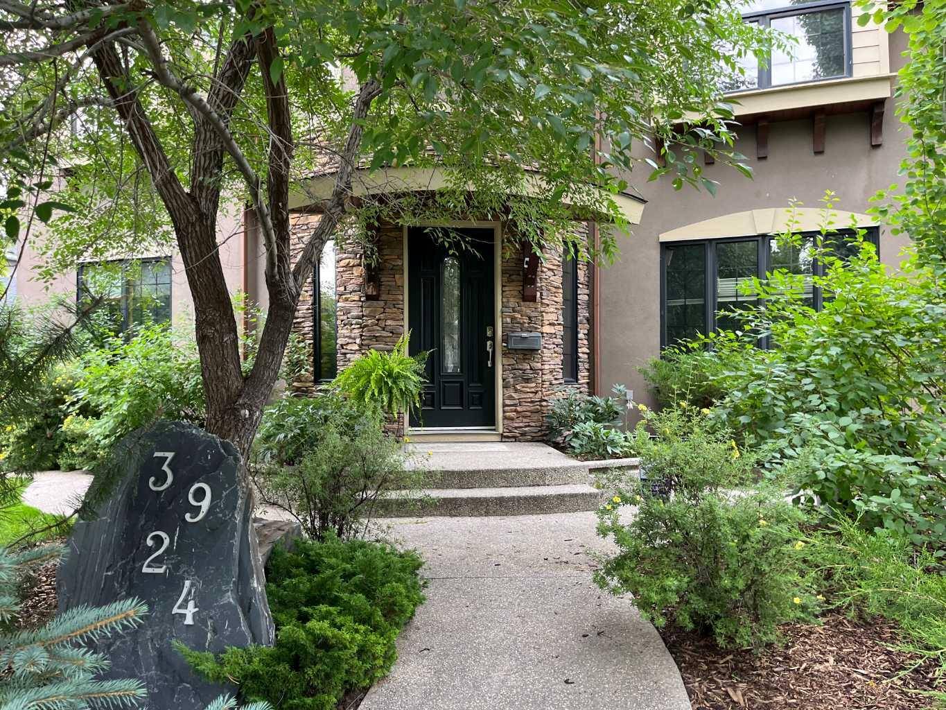 3924 15A ST SW, Calgary, AB T2T 4C7