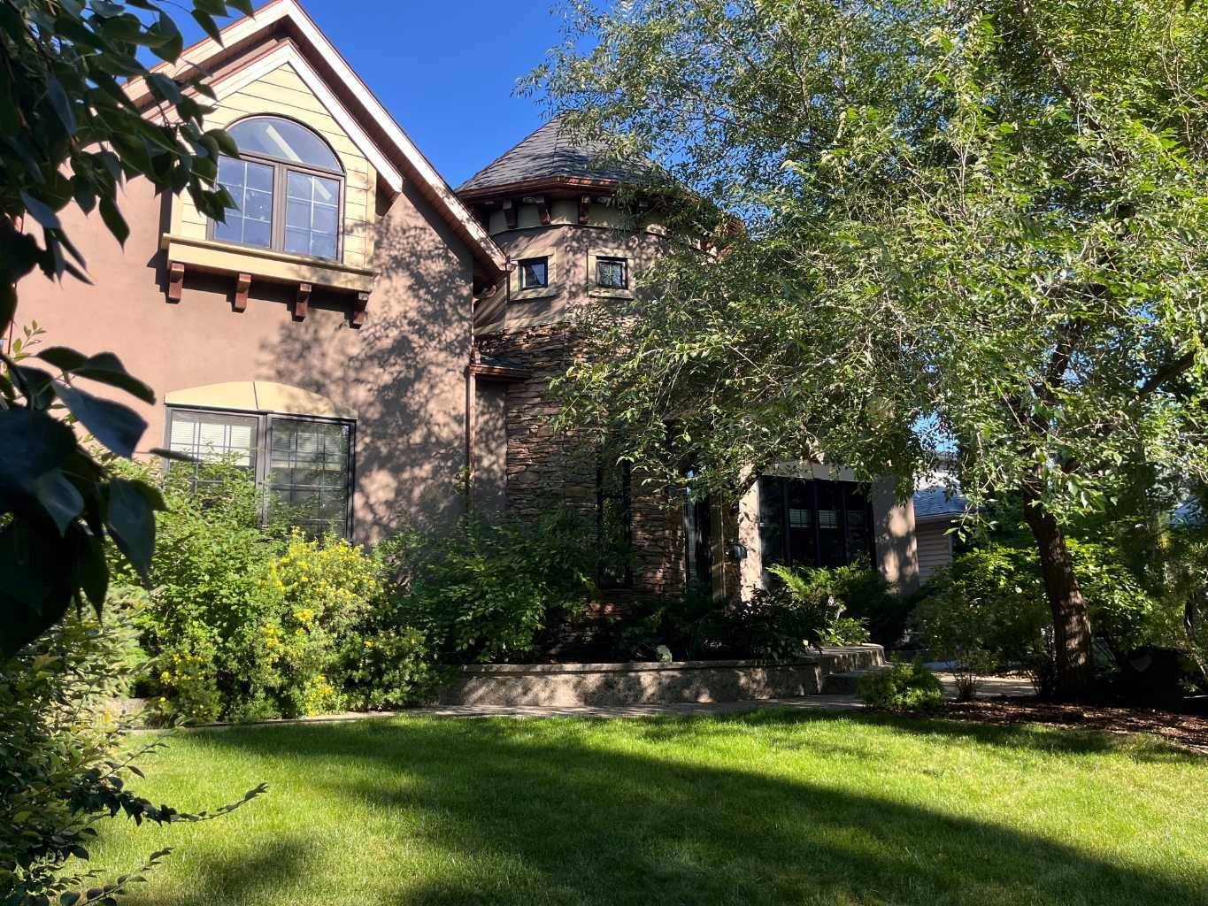 3924 15A ST SW, Calgary, AB T2T 4C7