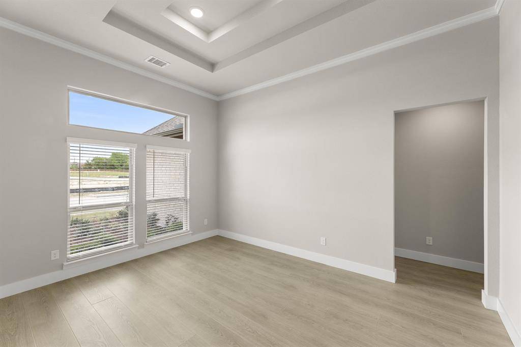 111 Broadmoor Lane, Ovilla, TX 75154