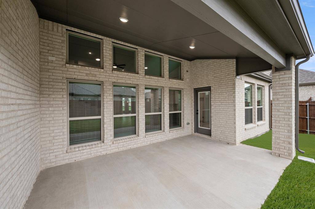 6729 Rosby Avenue, Fort Worth, TX 76123