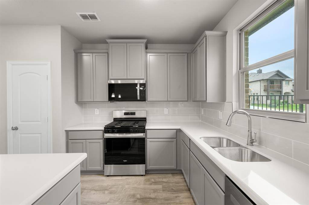 8201 Korat Vista, Godley, TX 76044