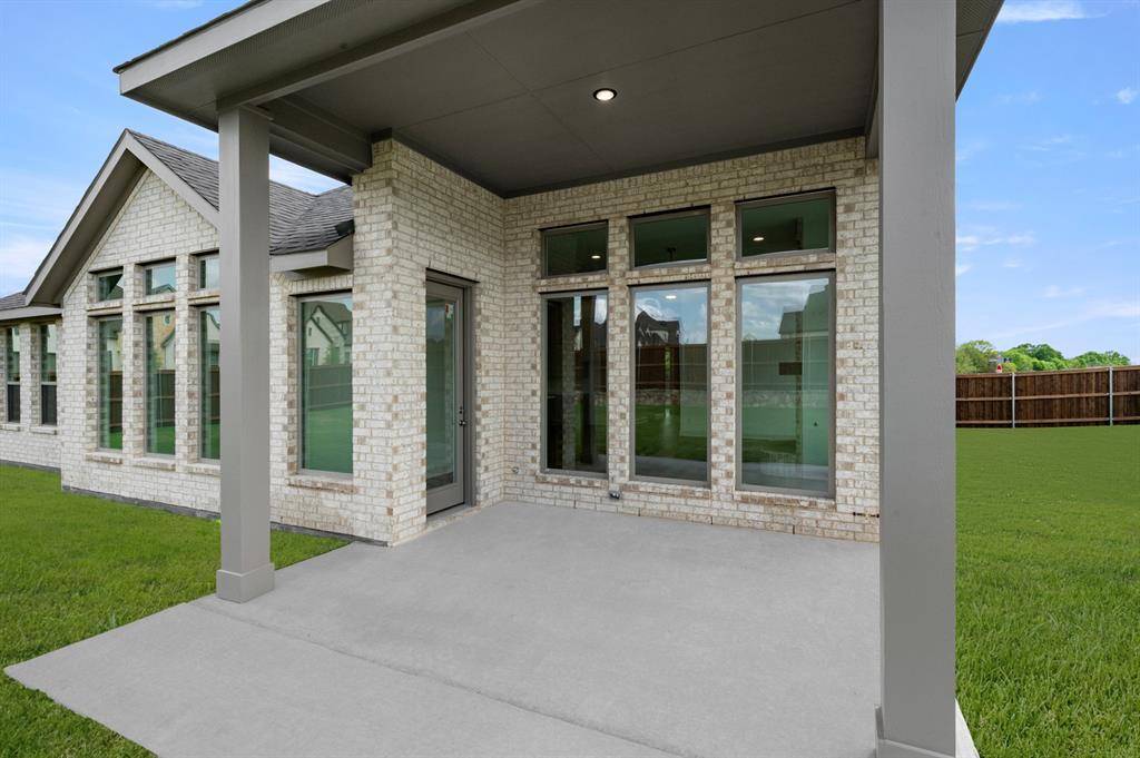 3043 Farmhouse Drive, Midlothian, TX 76065