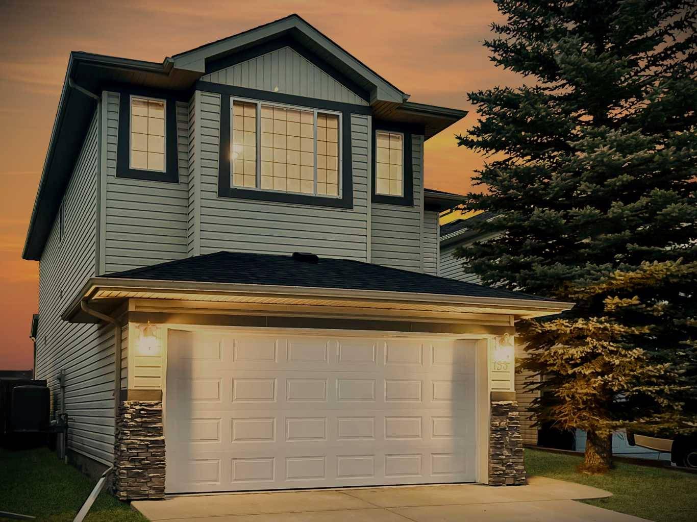 153 Panamount Close NW, Calgary, AB T3K 5P6