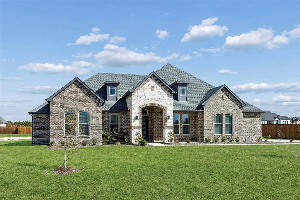 4021 Lagos Drive, Midlothian, TX 76065