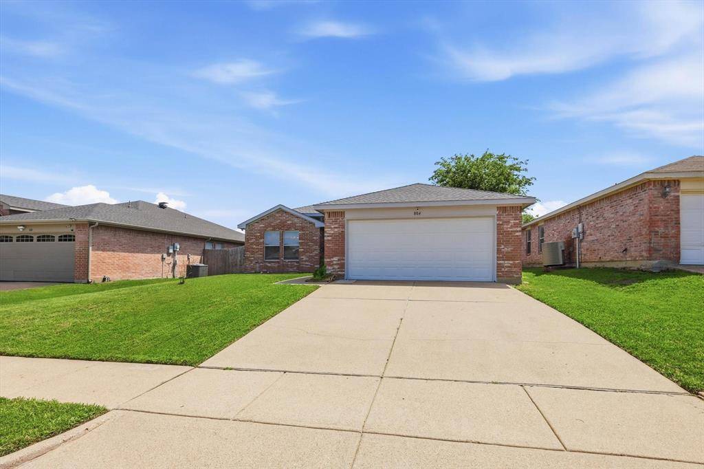 804 Castlewick Court, Arlington, TX 76018