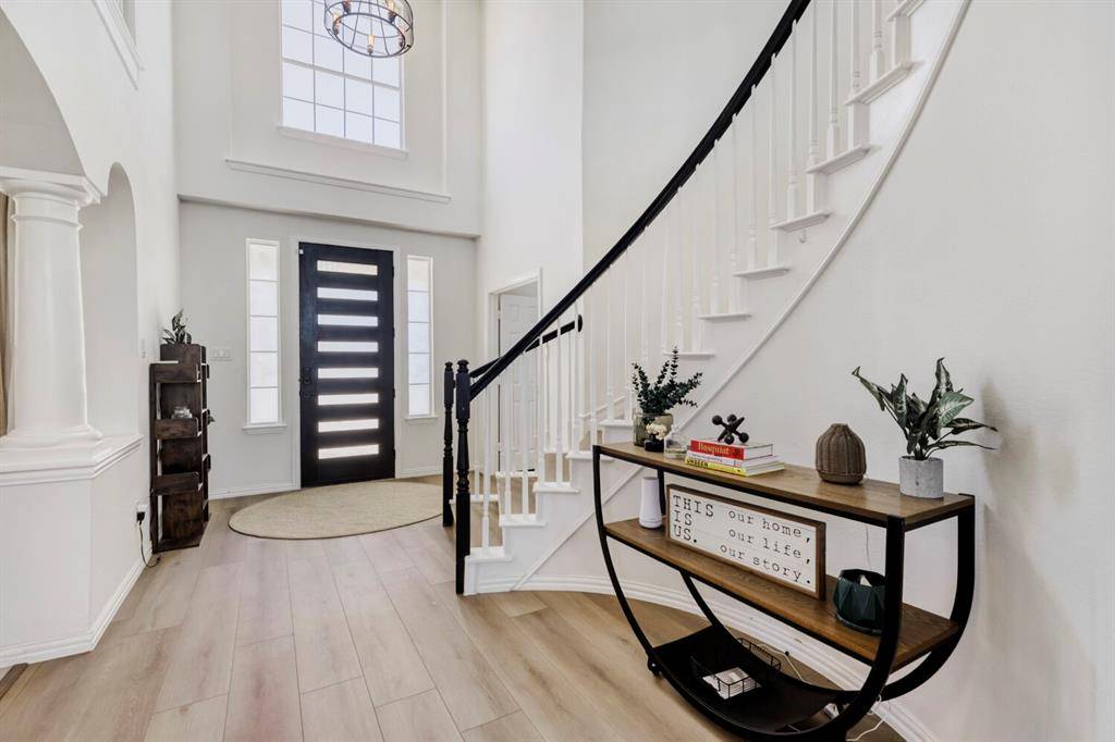 9709 Fairway Vista Drive, Rowlett, TX 75089