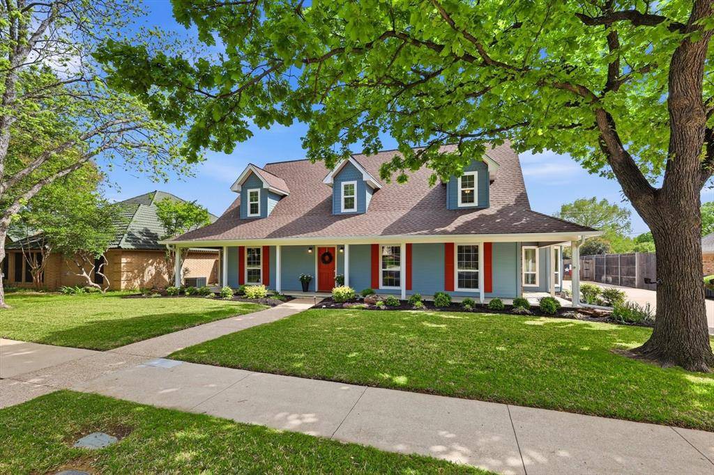 613 Evergreen Drive, Hurst, TX 76054