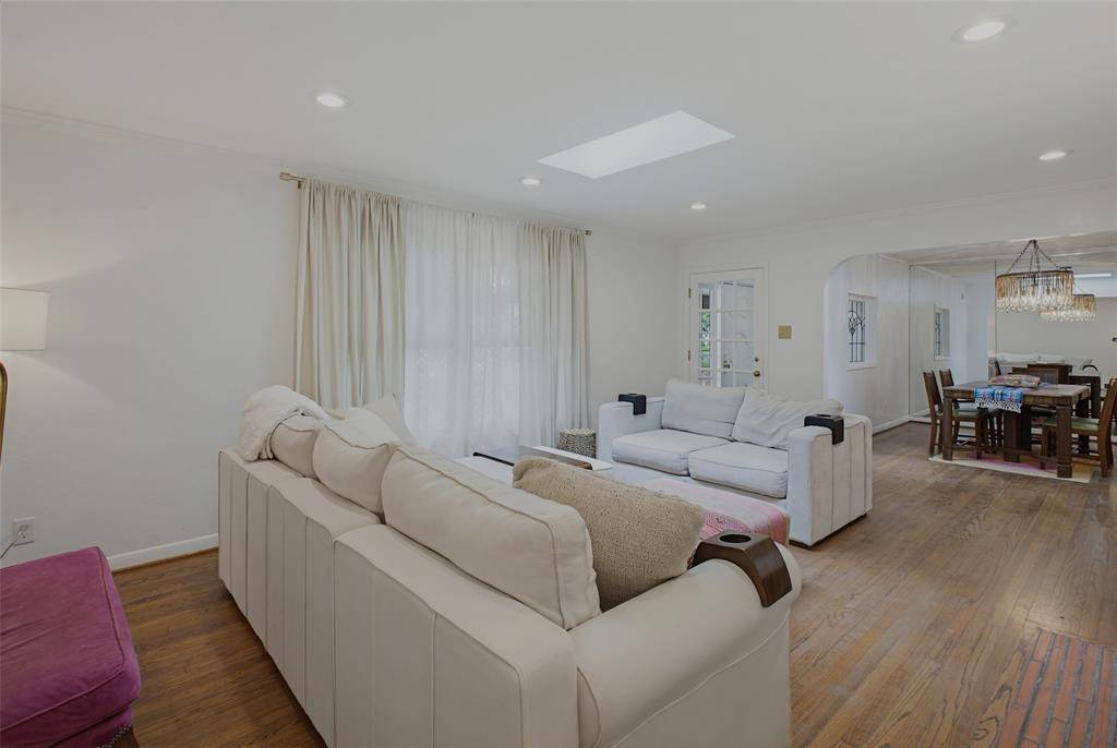 3628 Manderly Place, Fort Worth, TX 76109