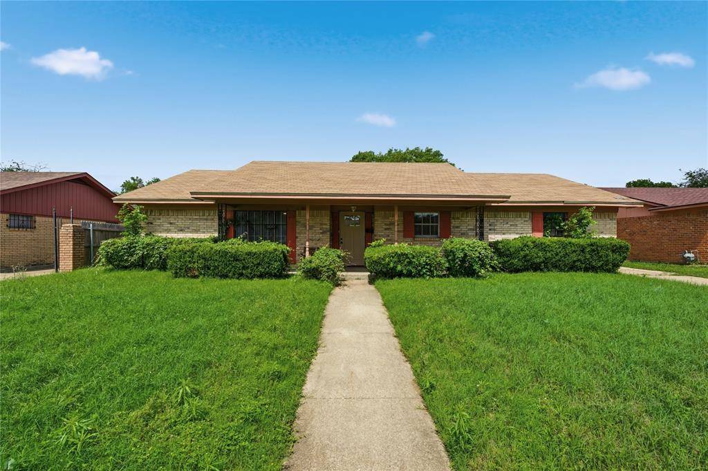 1900 MAHALIA Drive, Waco, TX 76705