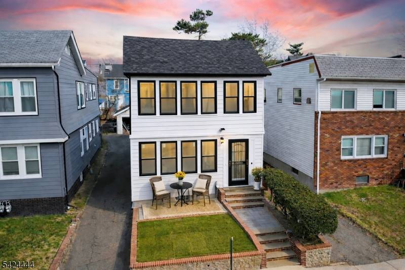 36 Chelsea Ave, East Orange City, NJ 07018