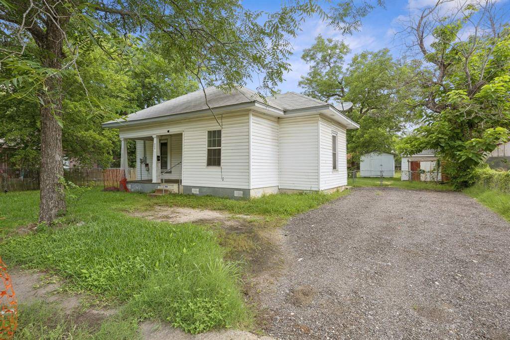909 E High Street, Terrell, TX 75160