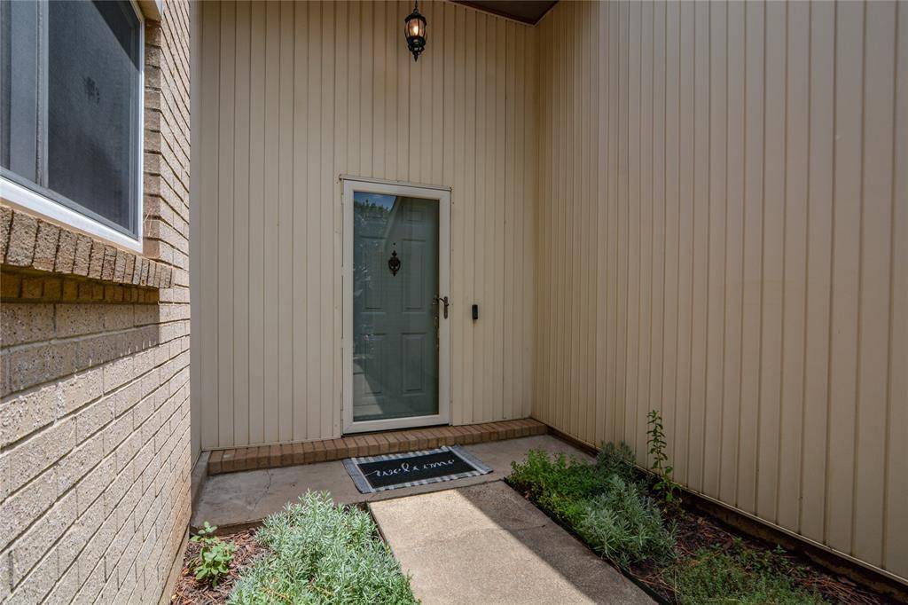 4201 Amherst Lane, Grand Prairie, TX 75052