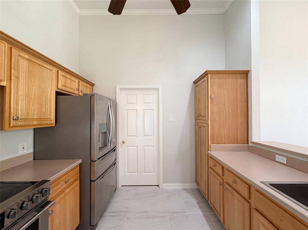 416 Fossil Rock Drive, Azle, TX 76020