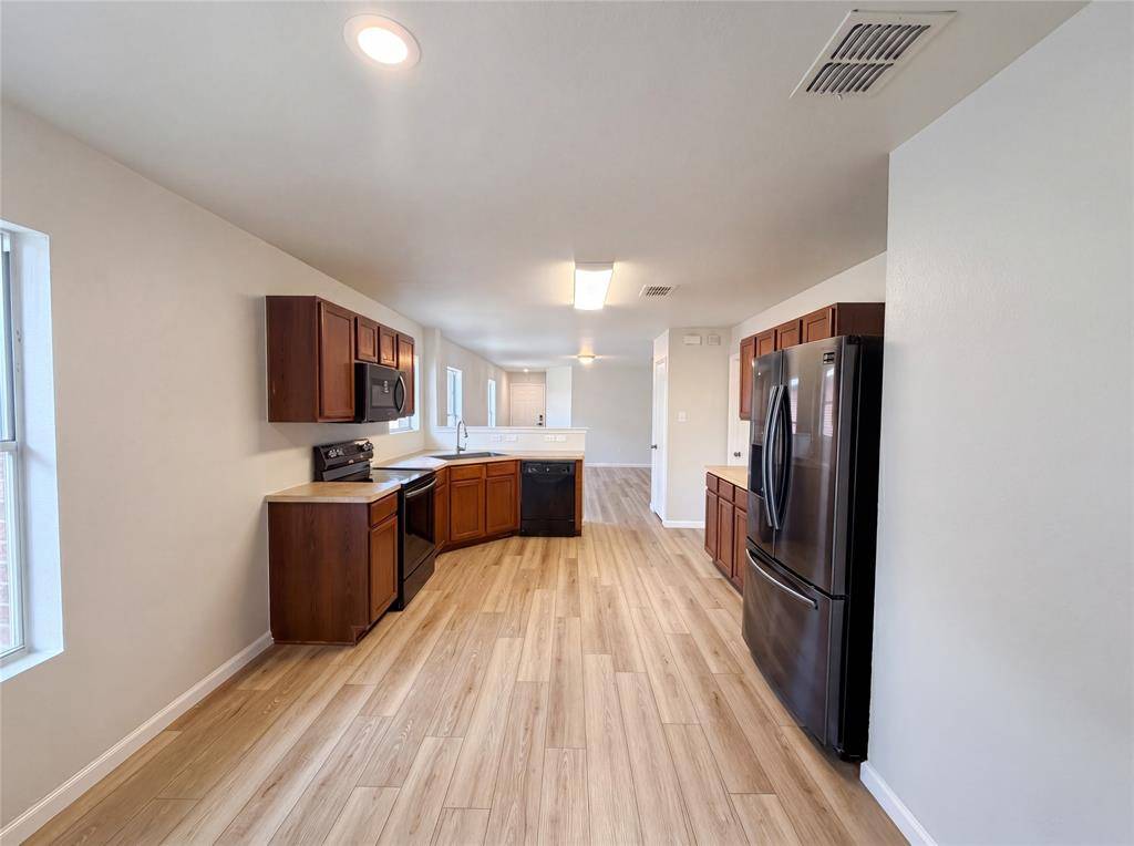 8849 Sun Haven Way, Fort Worth, TX 76244