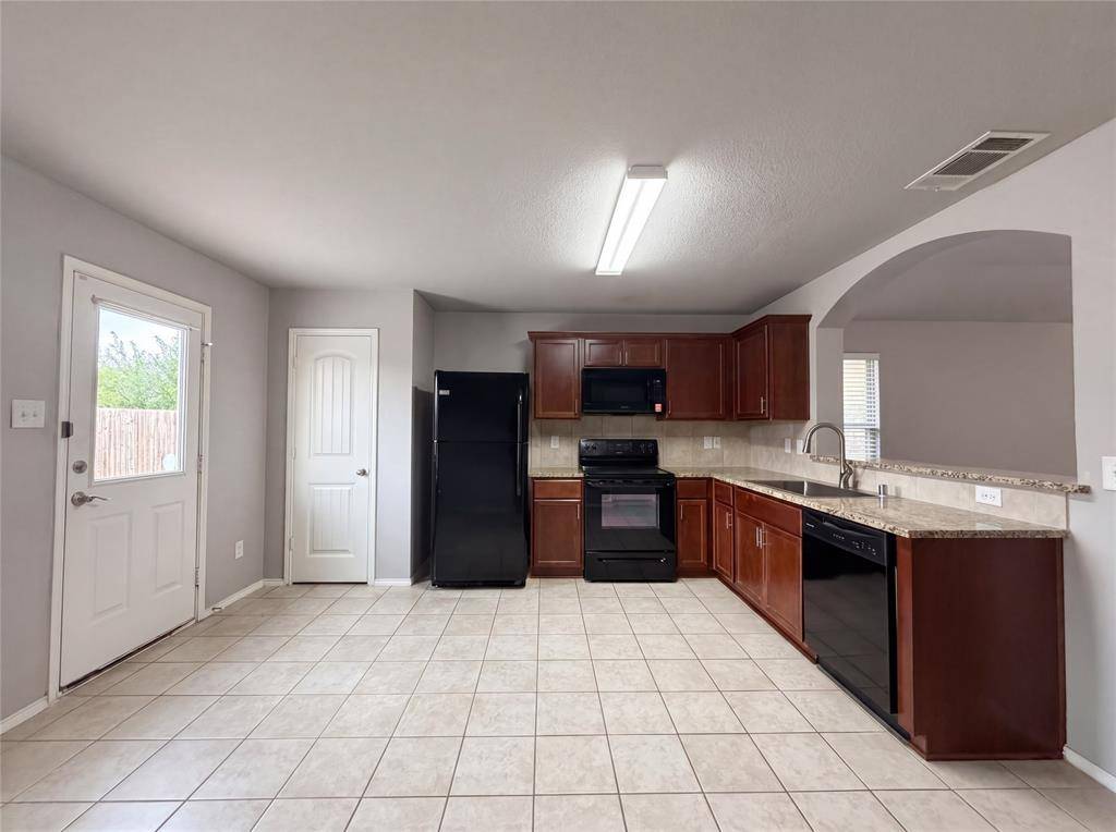 214 Park Avenue, Anna, TX 75409