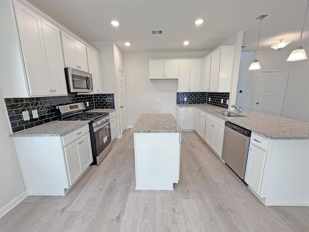 304 Heritage Grove Road, Blue Ridge, TX 75424