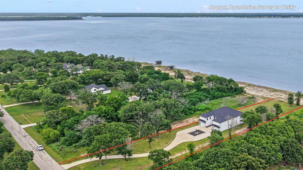8983 Southern Shore Court, Kemp, TX 75143