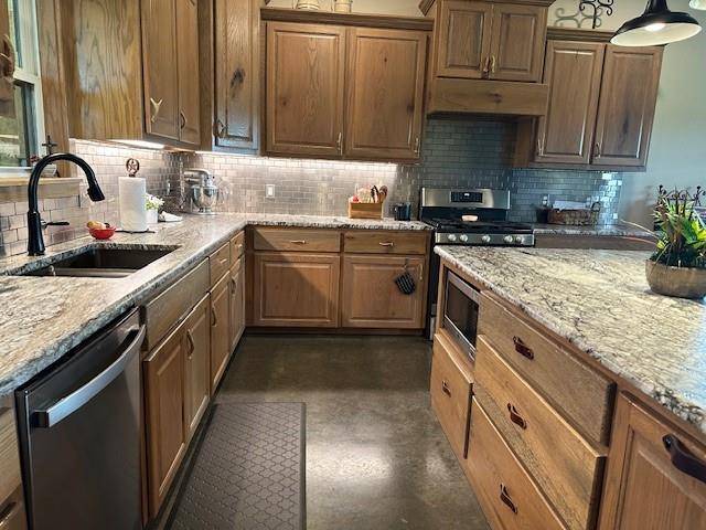 9102 County Road 3816, Athens, TX 75752