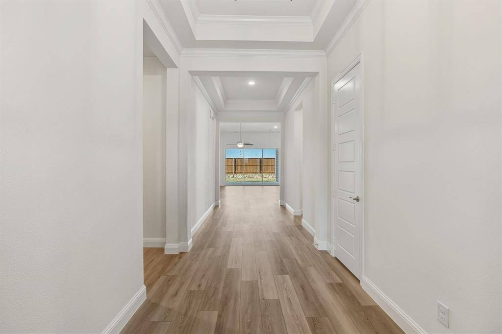 189 Mountain Laurel Drive, Waxahachie, TX 75165