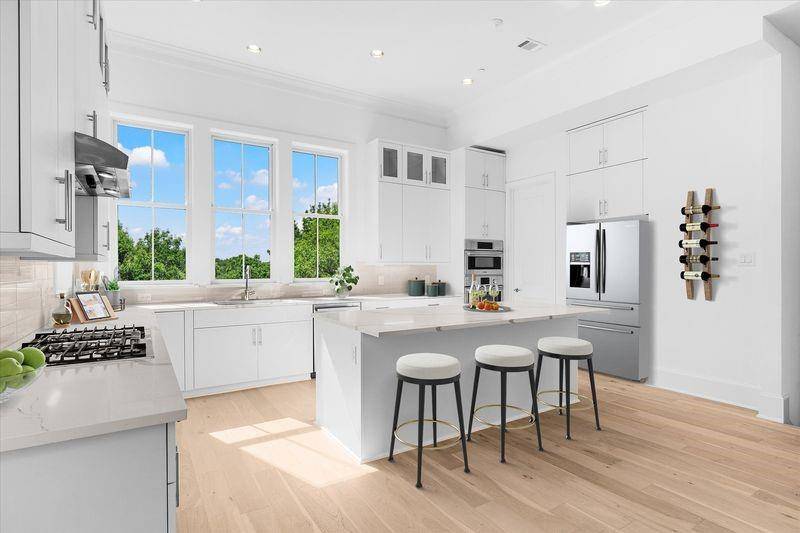 1362 E Crosby Road, Carrollton, TX 75006