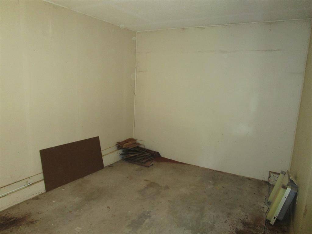 105 E 9th Street, Colorado City, TX 79512