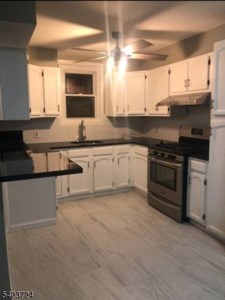 150 68Th St, Guttenberg Town, NJ 07093