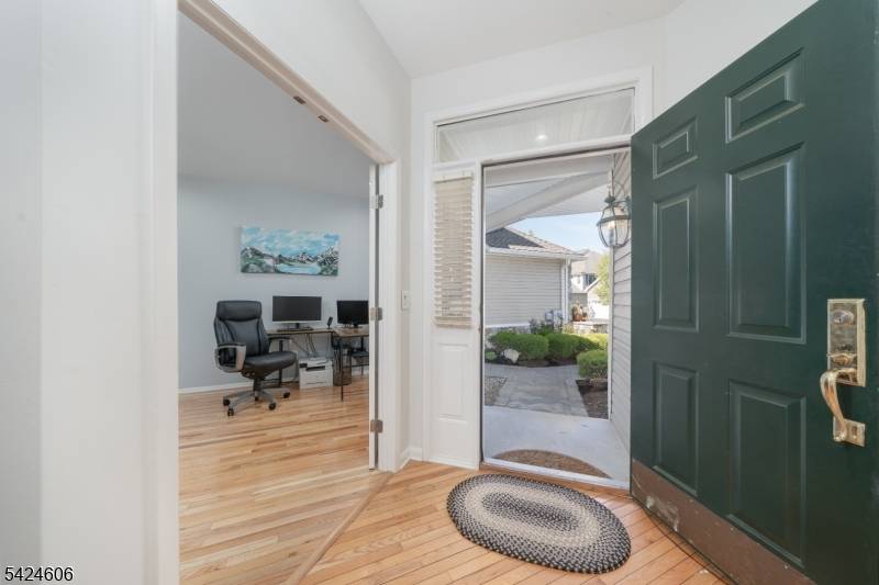 20 Pine Valley Rd, Livingston Twp., NJ 07039