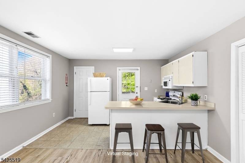 22 Orchard St, Summit City, NJ 07901