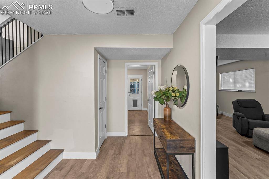 1511 Saratoga DR, Colorado Springs, CO 80910