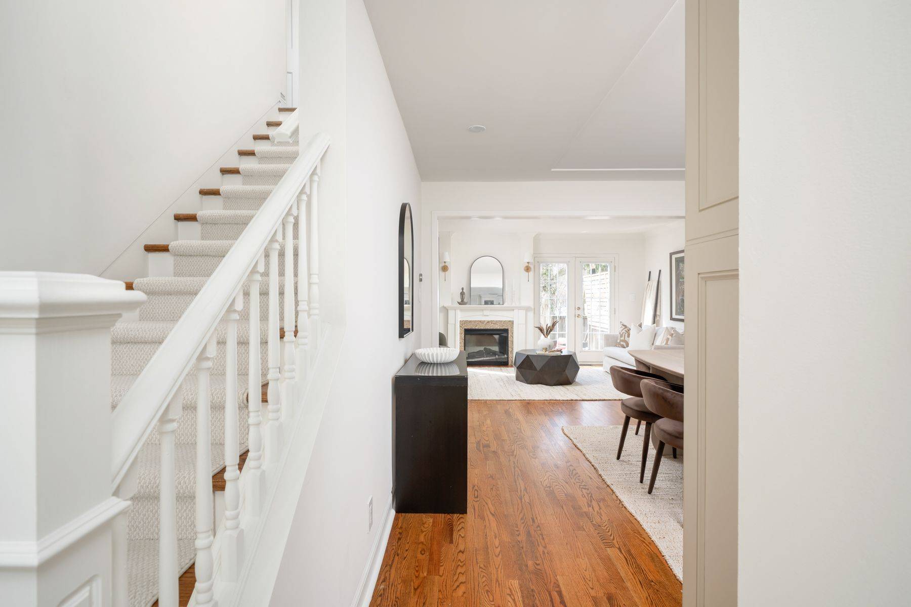 619 Balliol ST, Toronto C10, ON M4S 1E6