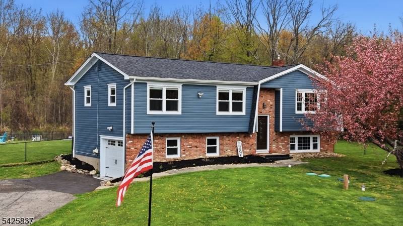 87 Mudtown Rd, Wantage Twp., NJ 07461