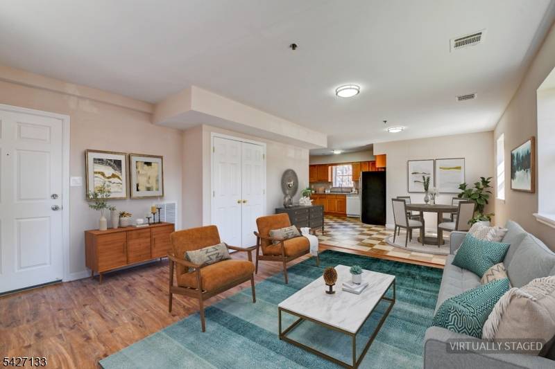 15-21 Oraton St, Newark City, NJ 07104