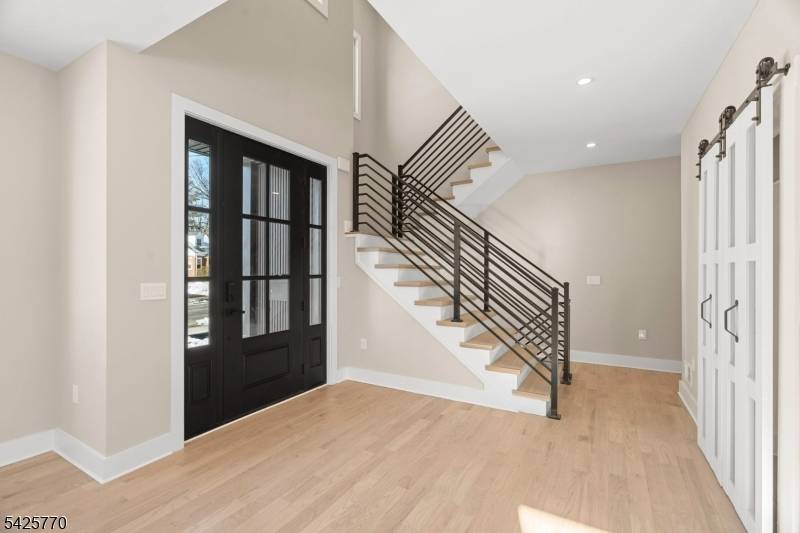 12-41 Western Dr, Fair Lawn Boro, NJ 07410